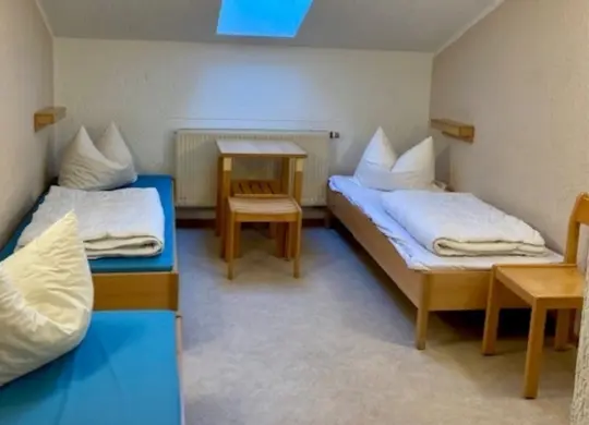 Auf Klassenfahrt mit HEROLÉ: Zimmerbeispiel in der Jugendherberge Germania in Weimar