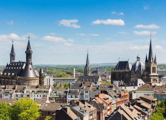 Stadtpanorama in Aachen Auf Klassenfahrt mit HEROLÉ: Stadtpanorama in Aachen.