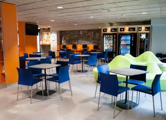 Auf Klassenfahrt mit HEROLÉ: Pere Tarres Hostel in Barcelona.