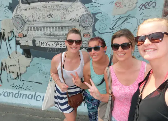 Auf Klassenfahrt mit HEROLÉ: Berliner Mauer in Berlin.