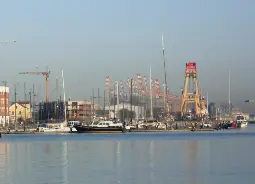 Hafen von in Bremerhaven  Auf Klassenfahrt mit HEROLÉ: Hafen von in Bremerhaven.