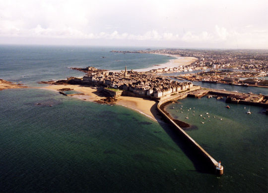 Saint Malo in der Bretagne Auf Klassenfahrt mit HEROLÉ: Saint Malo in der Bretagne.