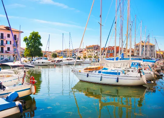 Auf Klassenfahrt mit HEROLÉ: Hafen an der Côte d'Azur.