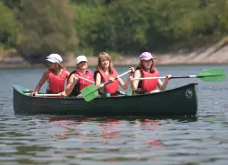 Auf Klassenfahrt mit HEROLÉ: Kanutour in der Eifel.