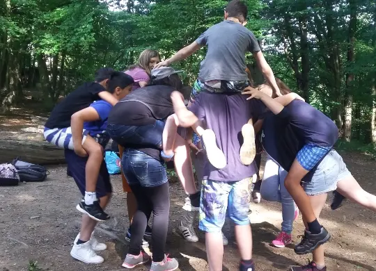Auf Klassenfahrt mit HEROLÉ: Erlebnispädagogisches Programm in der Eifel, Limburg, Lauenburgische Seen.