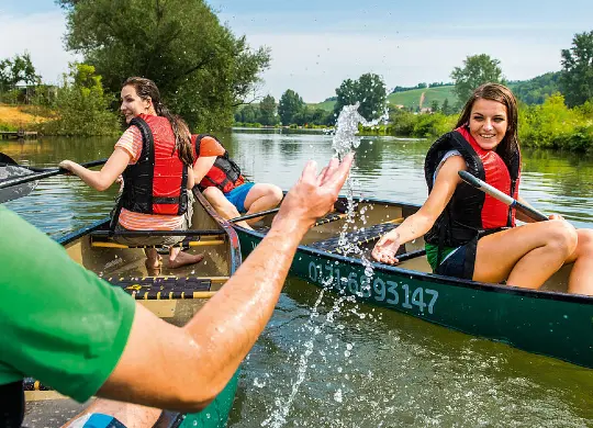 Auf Klassenfahrt mit HEROLÉ: Kanu in der fränkischen Schweiz.