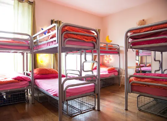 Auf Klassenfahrt mit HEROLÉ: Hostel St. Christopher's Inn - Mehrbettzimmer in Edinburgh