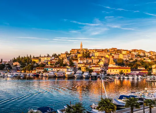 Auf Klassenfahrt mit HEROLÉ: Dorf Vrsar in Istrien.