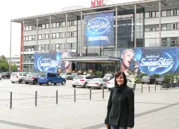 Auf Klassenfahrt mit HEROLÉ: Reiseexpertin Kristina Richter in Köln.