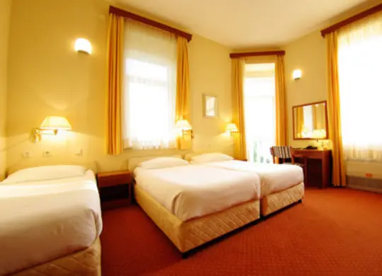 Auf Klassenfahrt mit HEROLÉ: Villa Ruzica Dreibettzimmer in der Kvarner Bucht.