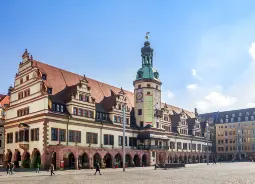 Rathaus in Leipzig  Auf Klassenfahrt mit HEROLÉ: Rathaus in Leipzig.
