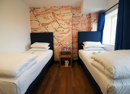 Auf Klassenfahrt mit HEROLÉ: St. Christopher's Inn The Village - Zweibettzimmer in London