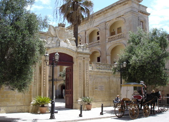 Blick auf die Altstadt von Mdina in Malta Auf Klassenfahrt mit HEROLÉ: Besuchen Sie auch die historische Altstadt vom Mdina in Malta