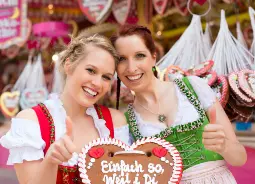 Auf Klassenfahrt mit HEROLÉ: Zwei Mädchen auf dem Oktoberfest in München.
