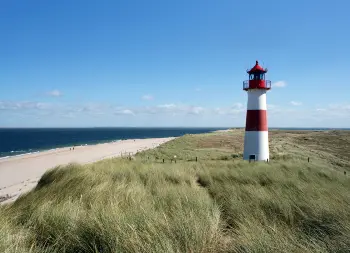 Auf Klassenfahrt mit HEROLÉ: Leuchtturm an der Nordsee.