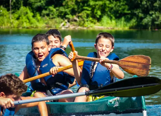 Auf Klassenfahrt mit HEROLÉ: Kinder beim Sportprogramm in Prignitz.