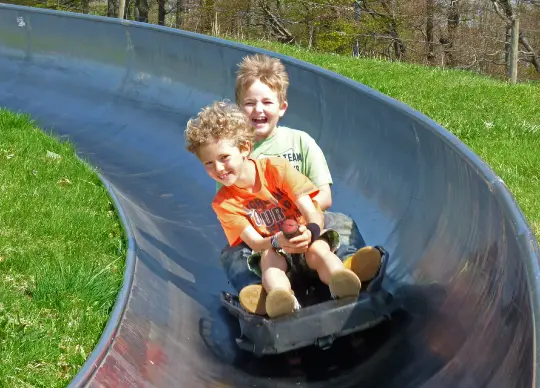Erlebnispädagogisches Programm in der Rhön Auf Klassenfahrt mit HEROLÉ: Erlebnispädagogisches Programm in der Rhön.