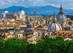 Einzigartiger Blick über das sonnige Rom Auf Klassenfahrt mit HEROLÉ: Genießen Sie auch den einzigartigen Blick auf Rom