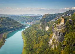 Elbpanorama in der Sächsischen Schweiz  Auf Klassenfahrt mit HEROLÉ: Elbpanorama in der Sächsischen Schweiz.