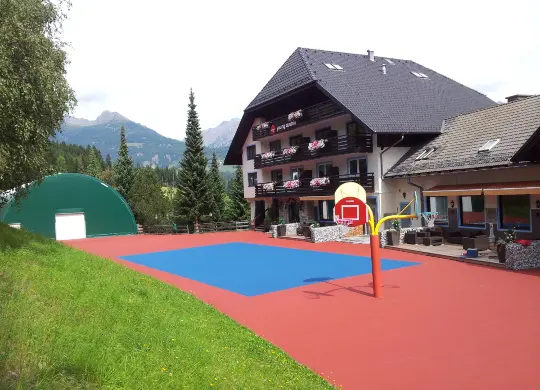 Auf Klassenfahrt mit HEROLÉ: Erlebnisgästehaus Carinth Sportplatz im Salzburger Land.