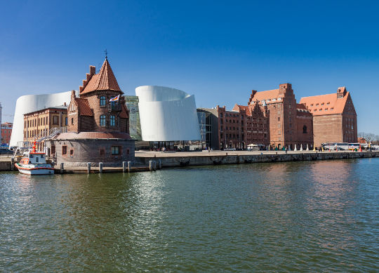 Meeresmuseum und Ozeaneum in Stralsund Auf Klassenfahrt mit HEROLÉ: Meeresmuseum und Ozeaneum in Stralsund.