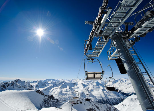 Liftanlage im Stubaital Auf Klassenfahrt mit HEROLÉ: Liftanlage im Stubaital.