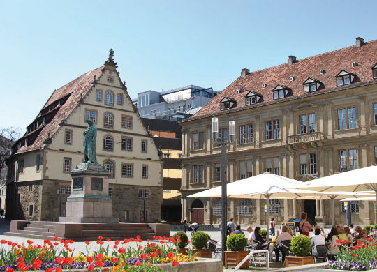Schillerplatz in Stuttgart Auf Klassenfahrt mit HEROLÉ: Schillerplatz in Stuttgart.