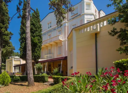 Auf Klassenfahrt mit HEROLÉ: Camping Norcenni Girasole Club Mobilhome in der Toskana.