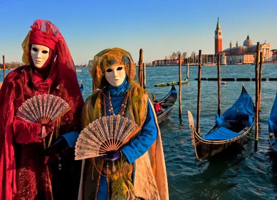 Masken in Venedig in Venetien  Auf Klassenfahrt mit HEROLÉ: Masken in Venedig in Venetien.