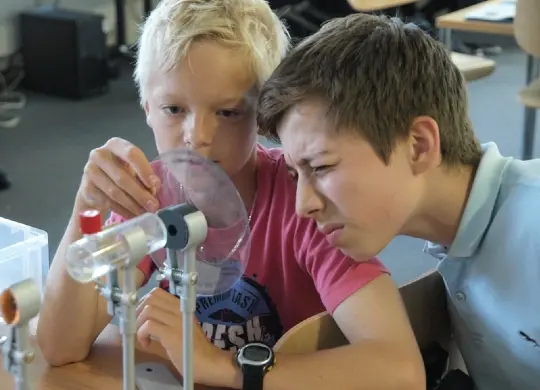 Auf Klassenfahrt mit HEROLÉ: Optische Museum in Weimar.