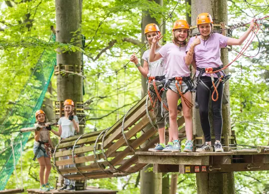 Klettern im Kletterwald Graz Auf Klassenfahrt mit HEROLÉ: Klettern im Kletterwald Graz