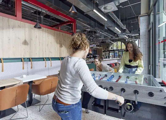 Auf Klassenfahrt mit HEROLÉ: Lobby MEININGER Hotel Köln