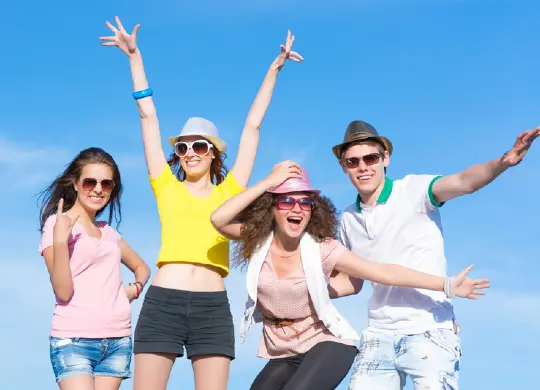 Auf Klassenfahrt mit HEROL&Eacute;: Jugendliche in K&ouml;ln