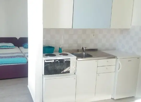 Auf Klassenfahrt mit HEROLÉ: Kvarner Bucht Küchenzeile im Little Seahorse Hotel