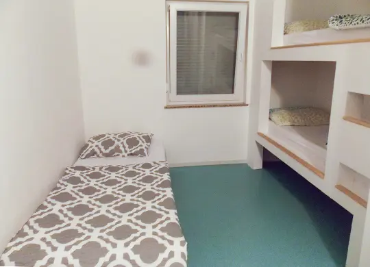 Auf Klassenfahrt mit HEROLÉ: Kvarner Bucht Zimmerbeispiel im Hostel Kantun