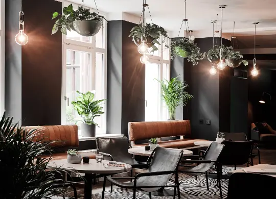 Auf Klassenfahrt mit HEROLÉ: Loungebereich im Groners Leipzig