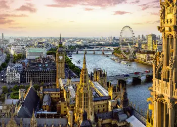 Blick auf Skyline in London Auf Klassenfahrt mit HEROLÉ: Blick auf Skyline in London.