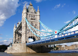 Tower Bridge in London Auf Klassenfahrt mit HEROLÉ: Tower Bridge in London.