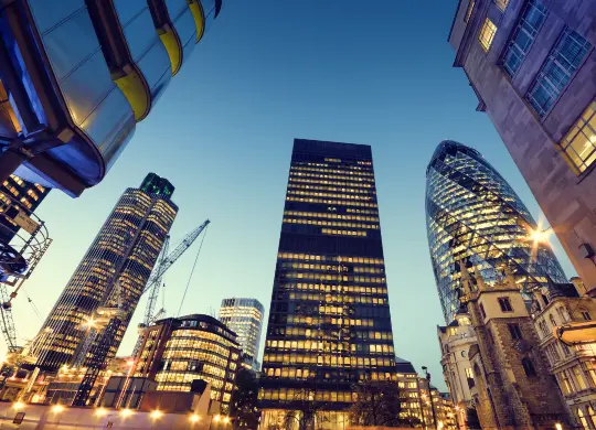 Wolkenkratzer in London  Auf Klassenfahrt mit HEROLÉ: Wolkenkratzer in London.