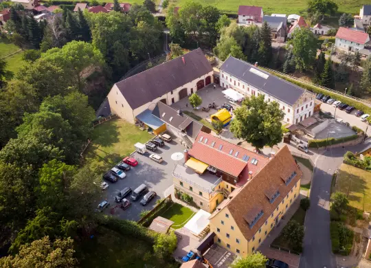 Auf Klassenfahrt mit HEROLÉ: Luftbild Jugendgästehaus Liebethal Sächsische Schweiz