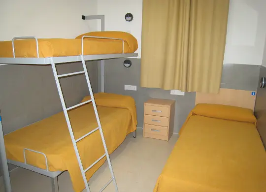Auf Klassenfahrt mit HEROLÉ: Jugendherberge Mehrbettzimmer in Málaga.