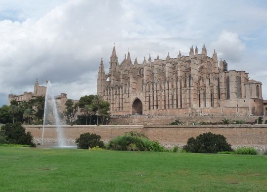 Klassenfahrten Mallorca - Kathedrale Palma Klassenfahrten Mallorca - Blick auf die Kathedrale Palma