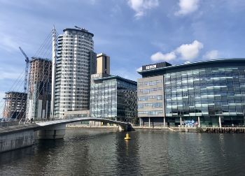 Media City UK in Manchester Auf Klassenfahrt mit HEROLÉ: Die Media City UK in Manchester beherbergt die BBC Studios