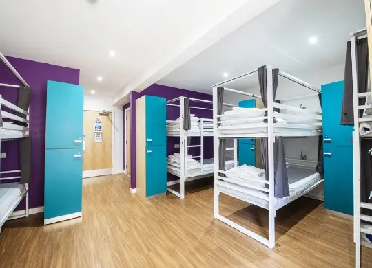 Auf Klassenfahrt mit HEROLÉ: Mehrbettzimmer im a&o Edinburgh City