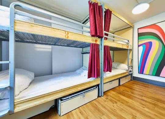 Auf Klassenfahrt mit HEROLÉ: Mehrbettzimmer im St. Christophers Inn The Village in London