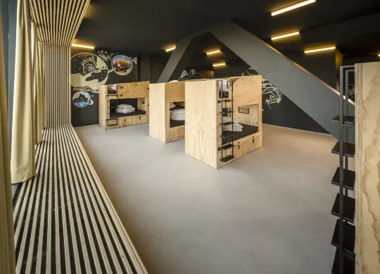 Auf Klassenfahrt mit HEROLÉ: Mehrbettzimmerbeispiel im JO&JOE Wien