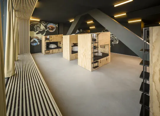 Auf Klassenfahrt mit HEROLÉ: Mehrbettzimmerbeispiel im JO&JOE Wien