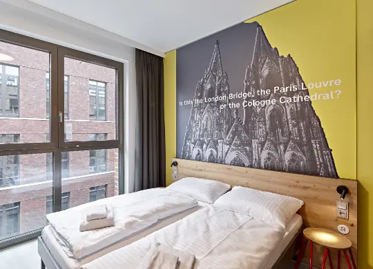 Auf Klassenfahrt mit HEROLÉ: MEININGER Hotel Köln