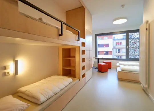 Moderne Mehrbettzimmer in der Jugendherberge Esch-sur-Alzette in Luxemburg Auf Klassenfahrt mit HEROLÉ: Moderne Mehrbettzimmer in der Jugendherberge Esch-sur-Alzette in Luxemburg