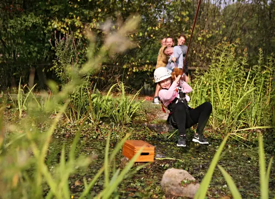 Auf Klassenfahrt mit HEROLÉ: Niedrigseilelemente in der Jugendbildungsstätte Volkersberg in der Rhön